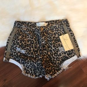 Vintage Havana Leopard Jean Shorts